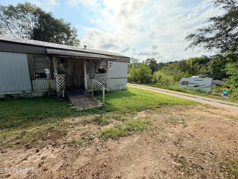 Tiny photo for 569 Carr Wynn Rd, LaFollette, TN 37766 (MLS # 1355837)