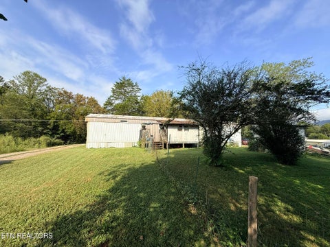 Tiny photo for 569 Carr Wynn Rd, LaFollette, TN 37766 (MLS # 1355837)