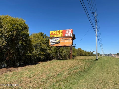 Tiny photo for Winfield Dunn Pkwy, Sevierville, TN 37876 (MLS # 1359572)