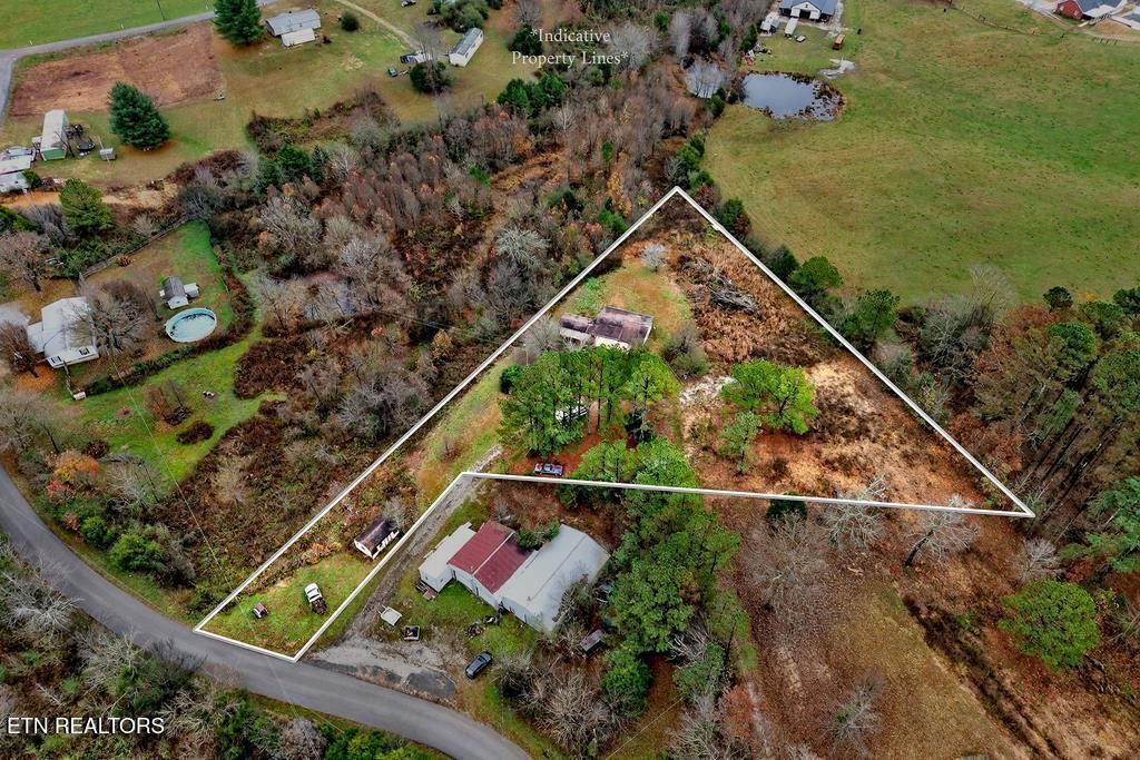 Photo of 265 N Center Point Acres, Walling, TN 38587 (MLS # 1322796)