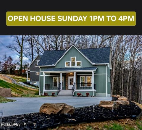 Photo of 158 California Ave, Oak Ridge, TN 37830 (MLS # 1327539)