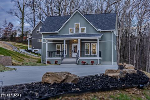 Photo of 158 California Ave, Oak Ridge, TN 37830 (MLS # 1327539)