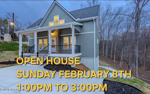 Photo of 158 California Ave, Oak Ridge, TN 37830 (MLS # 1327539)