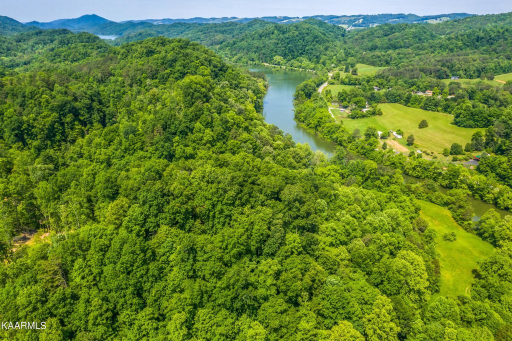 Photo of 114 State Hwy 33, Tazewell, TN 37879 (MLS # 1194055)