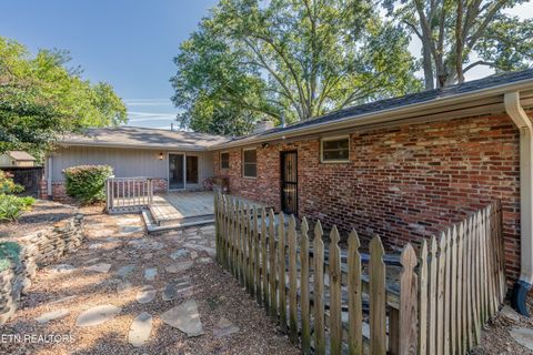 Tiny photo for 600 Churchill Rd, Knoxville, TN 37909 (MLS # 1318852)