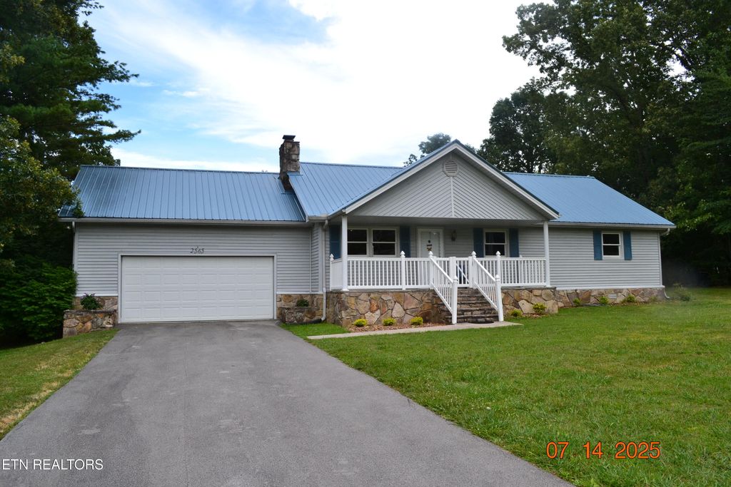 Photo of 2565 Dunbar Rd, Crossville, TN 38572 (MLS # 1308704)