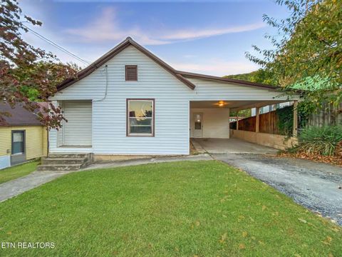 Photo of 503 E Prospect St, LaFollette, TN 37766 (MLS # 1318936)