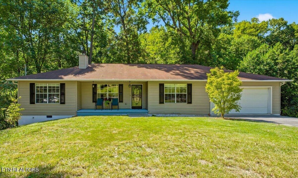 Photo of 2301 Antietam Rd, Knoxville, TN 37917 (MLS # 1355126)