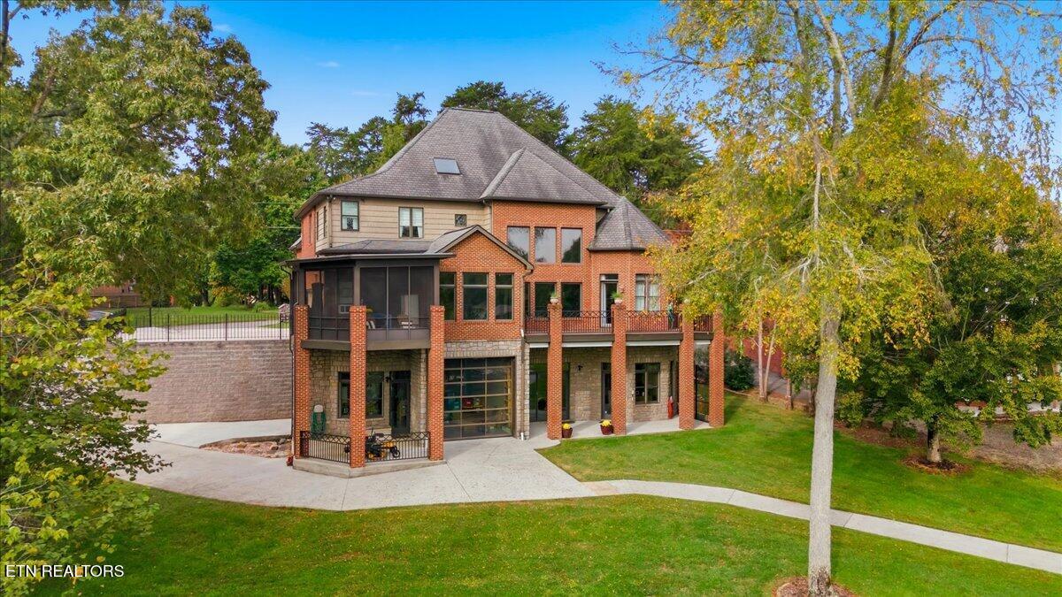 725 Riverchase Rd