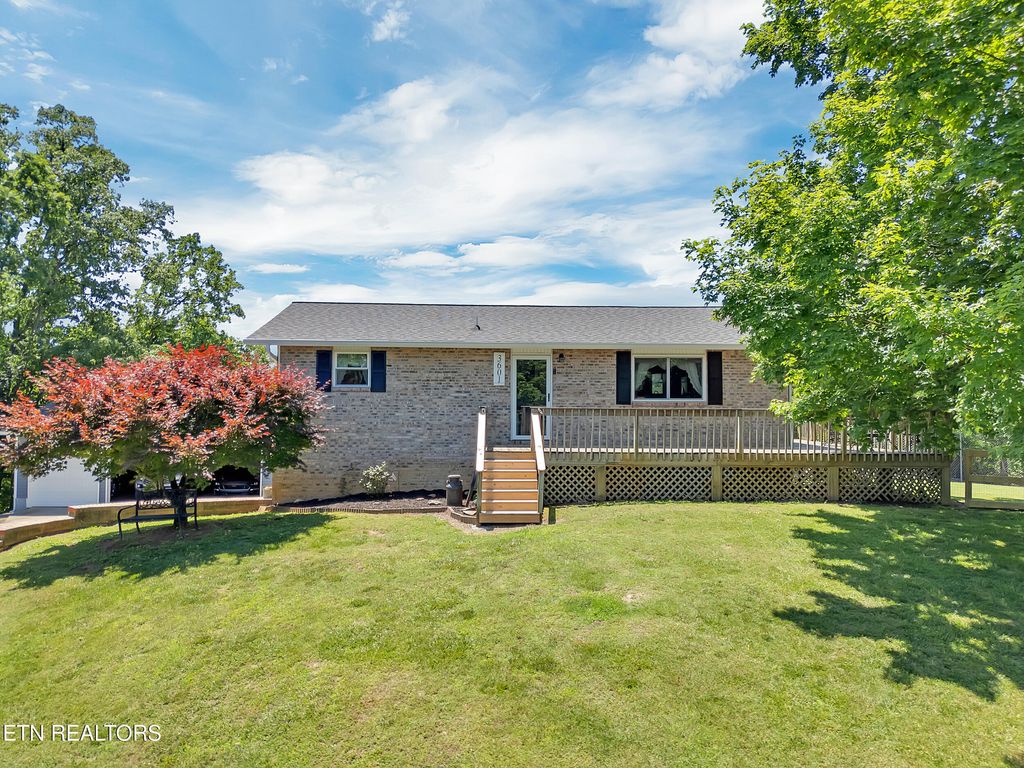 Photo of 3601 Rockford St, Rockford, TN 37853 (MLS # 1302133)