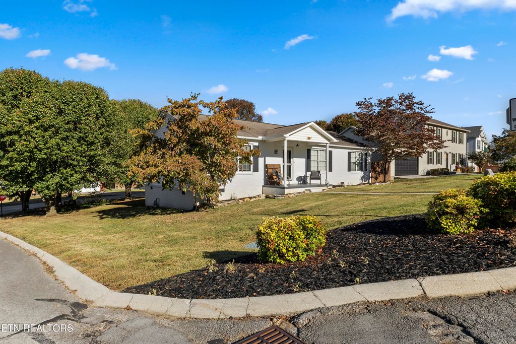 Photo of 103 Newport Way, Kingston, TN 37763 (MLS # 1318835)