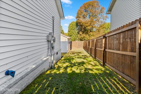 Tiny photo for 103 Newport Way, Kingston, TN 37763 (MLS # 1318835)
