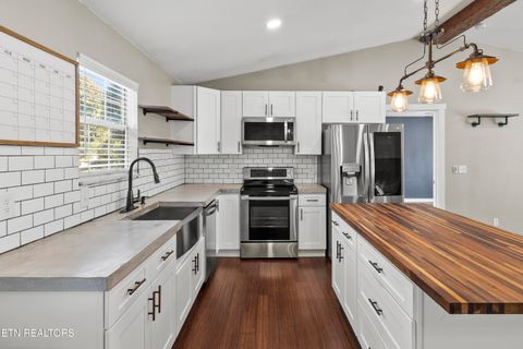 Tiny photo for 103 Newport Way, Kingston, TN 37763 (MLS # 1318835)