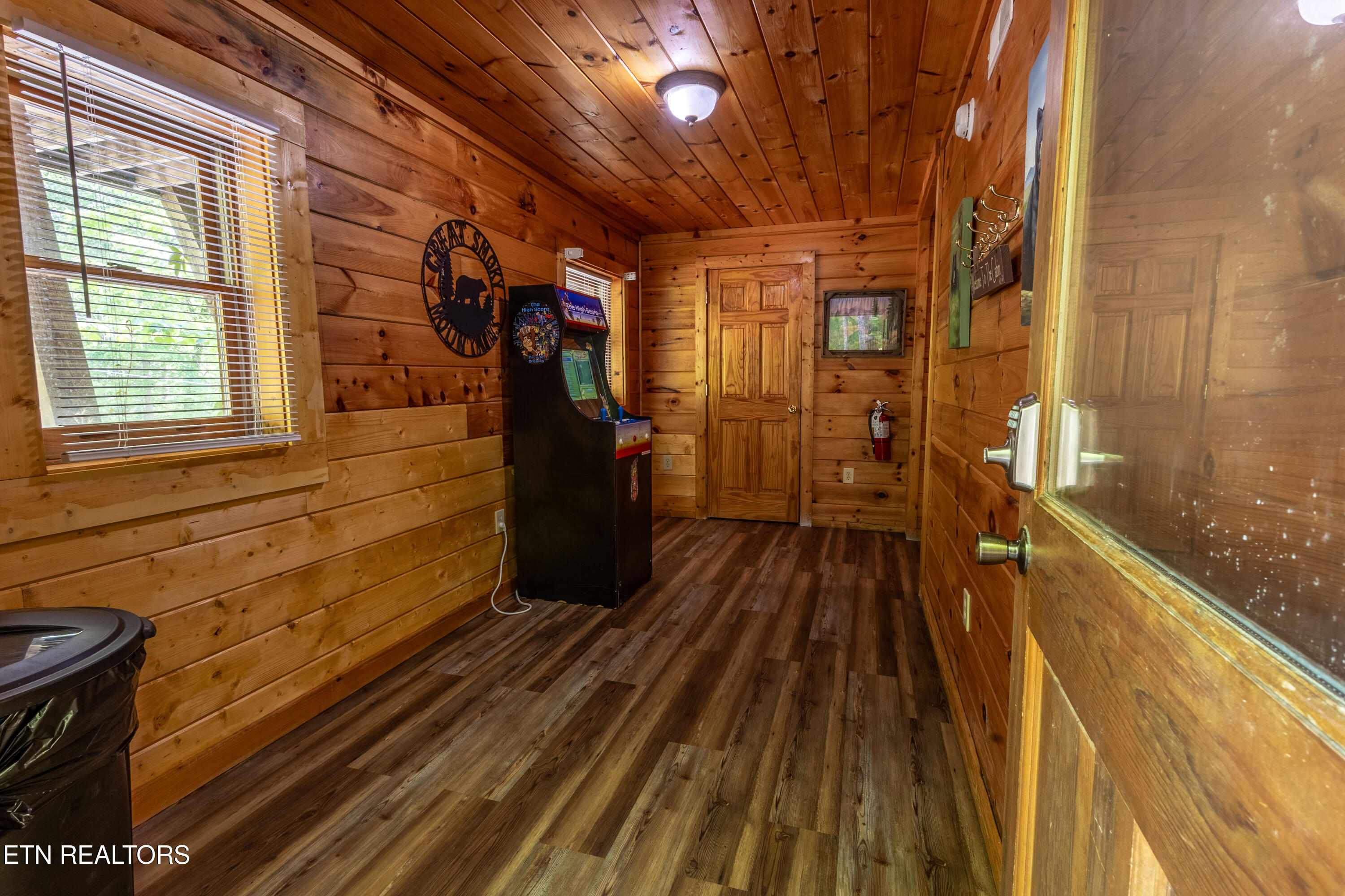 1005 Beach Hollow Court