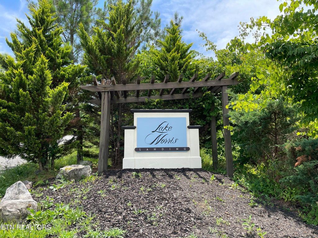 Photo of LOT 32 Windward Blvd, Tazewell, TN 37879 (MLS # 1325686)