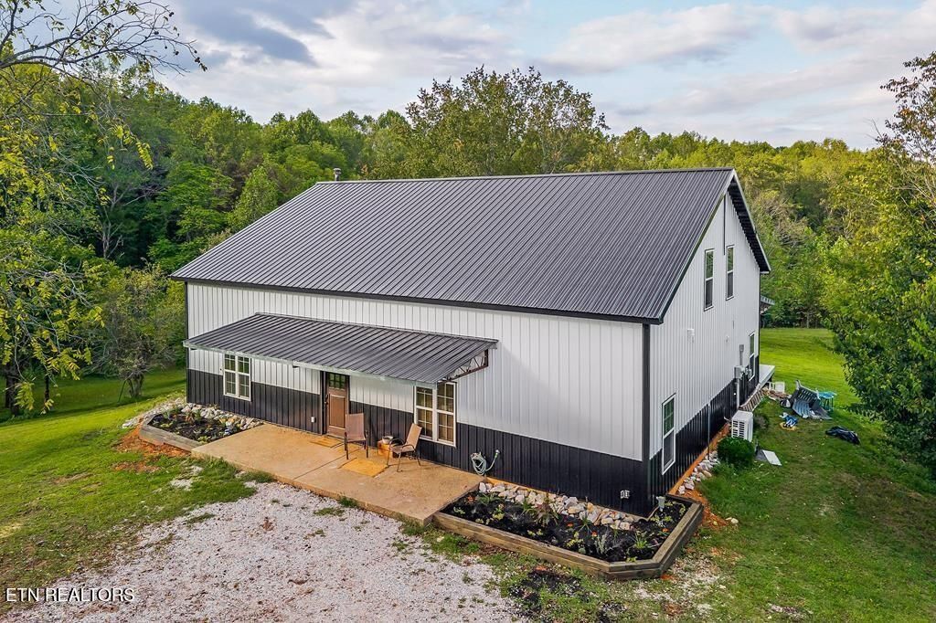 Photo of 1425 Moodyville Loop Loop, Byrdstown, TN 38549 (MLS # 1318767)