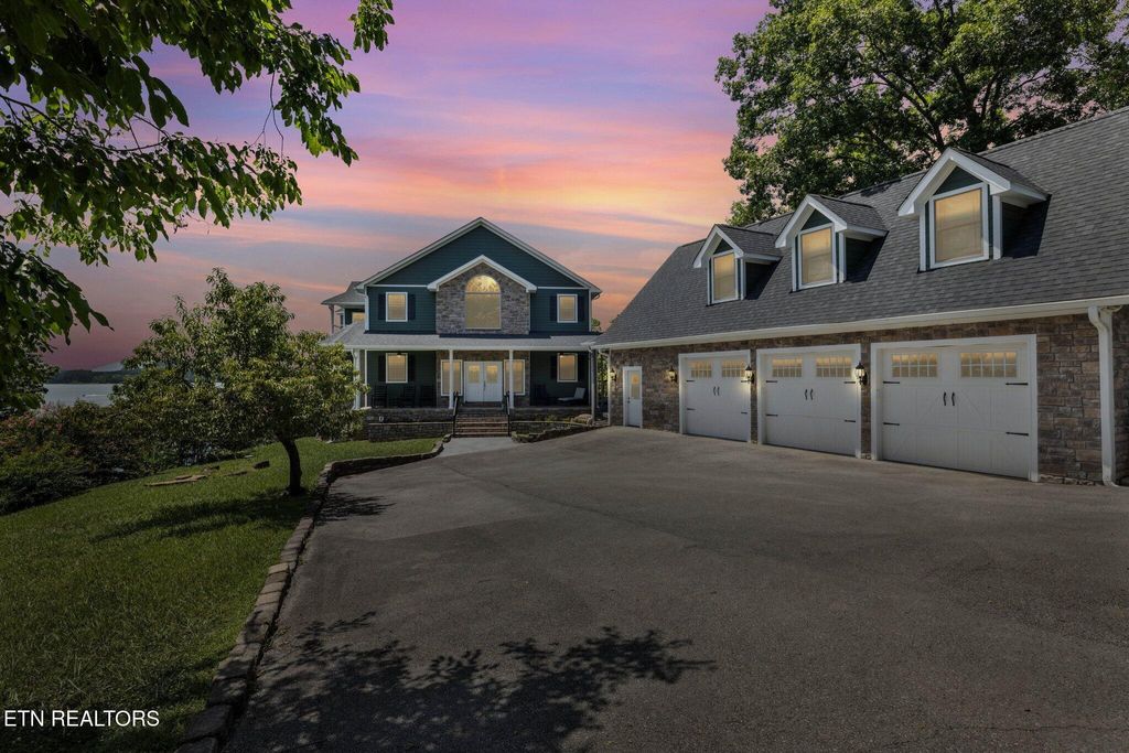 Photo of 474 Trotline Rd, Dandridge, TN 37725 (MLS # 1308725)