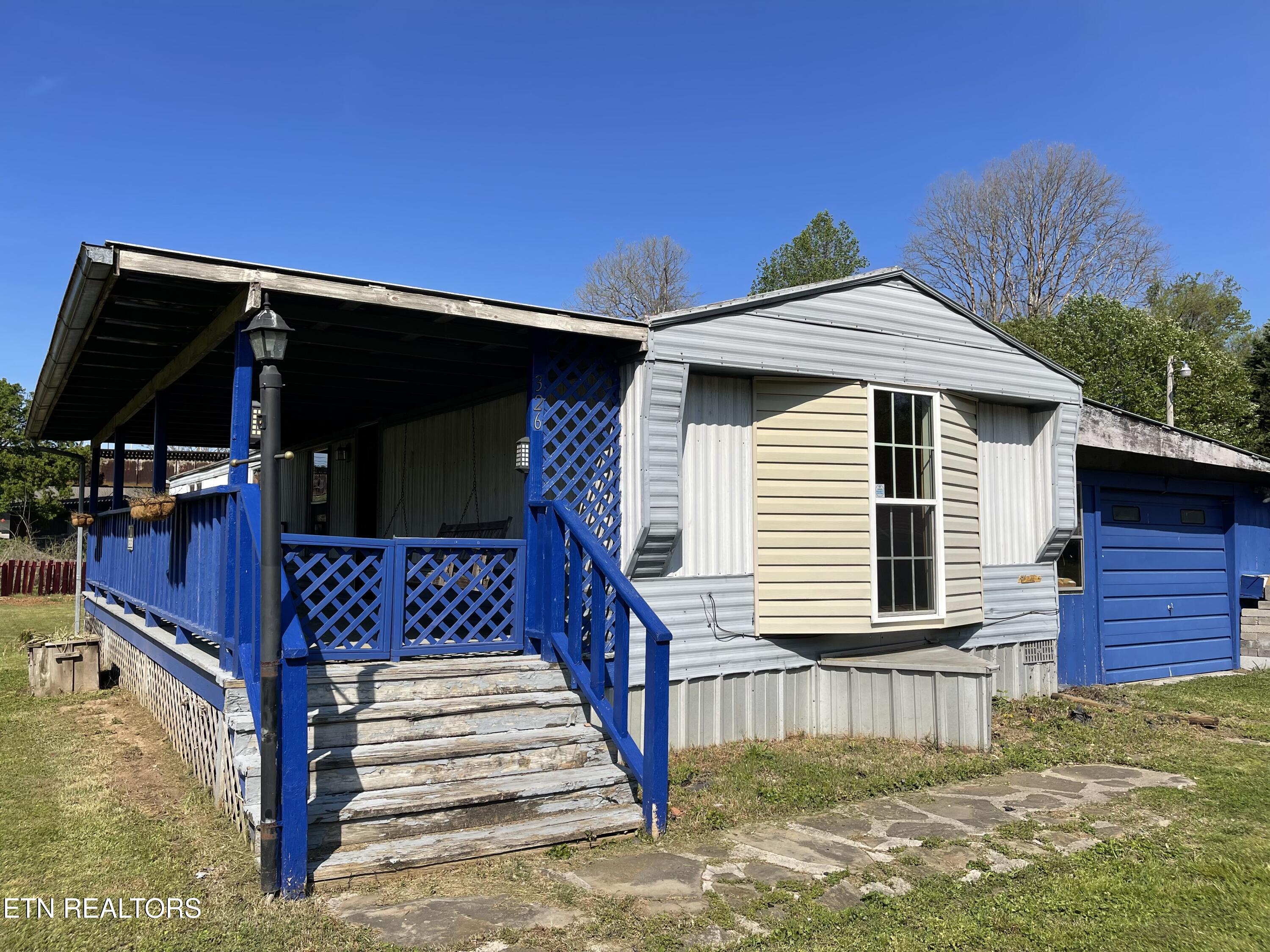 326 Willow Lane
