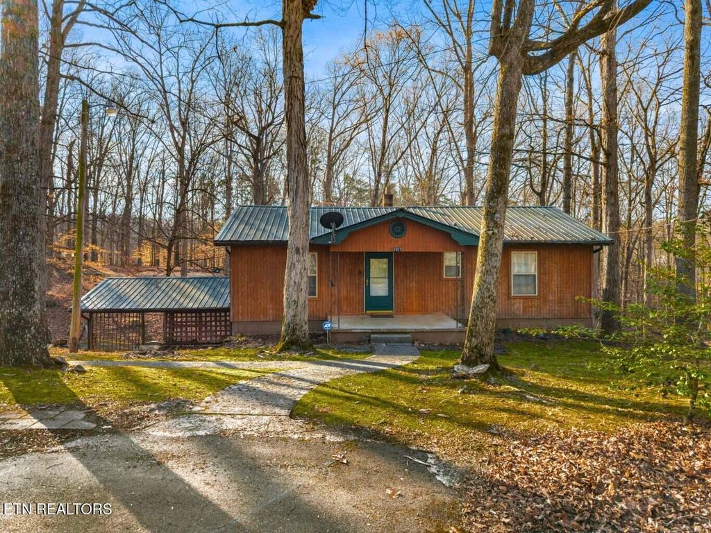 Photo of 1027 Dean Circle, Dandridge, TN 37725 (MLS # 1332328)