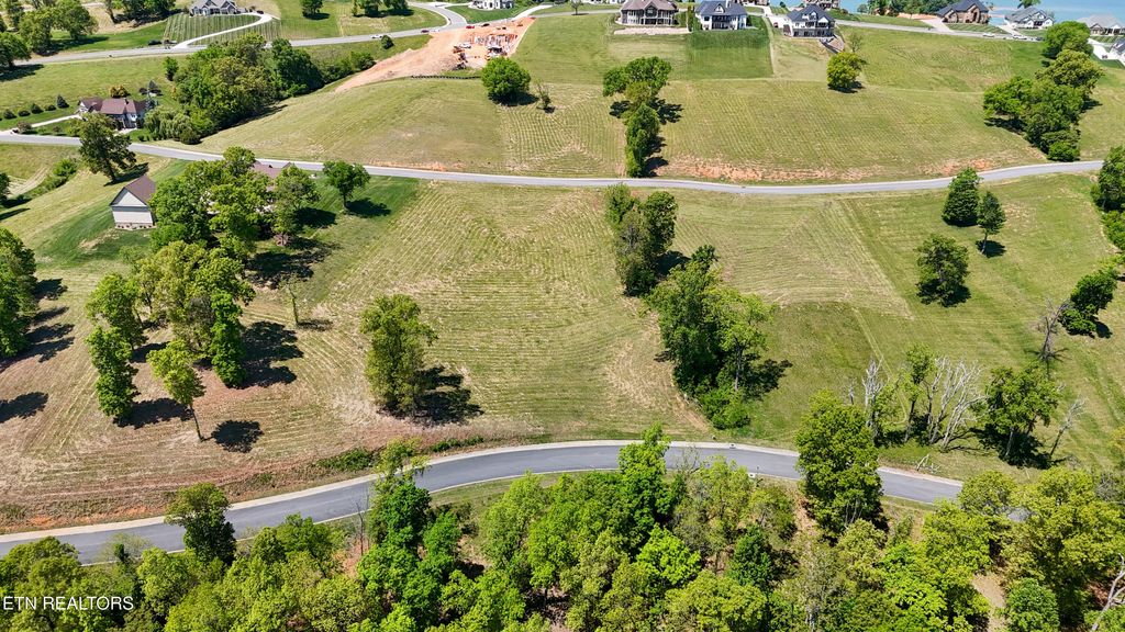 Photo of 2093 Edgewater Sound, Morristown, TN 37814 (MLS # 1326612)