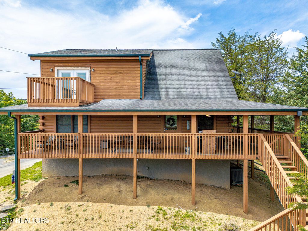 Photo of 2626 Camden Way, Sevierville, TN 37876 (MLS # 1285036)