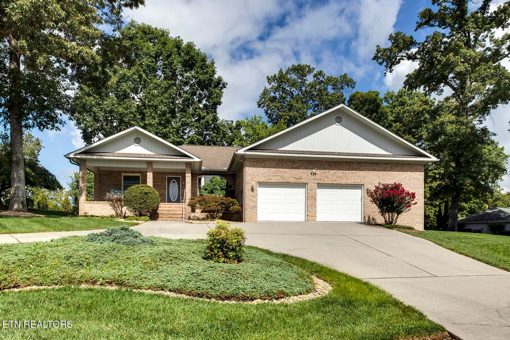 Photo of 201 Seminole Circle, Loudon, TN 37774 (MLS # 1326293)