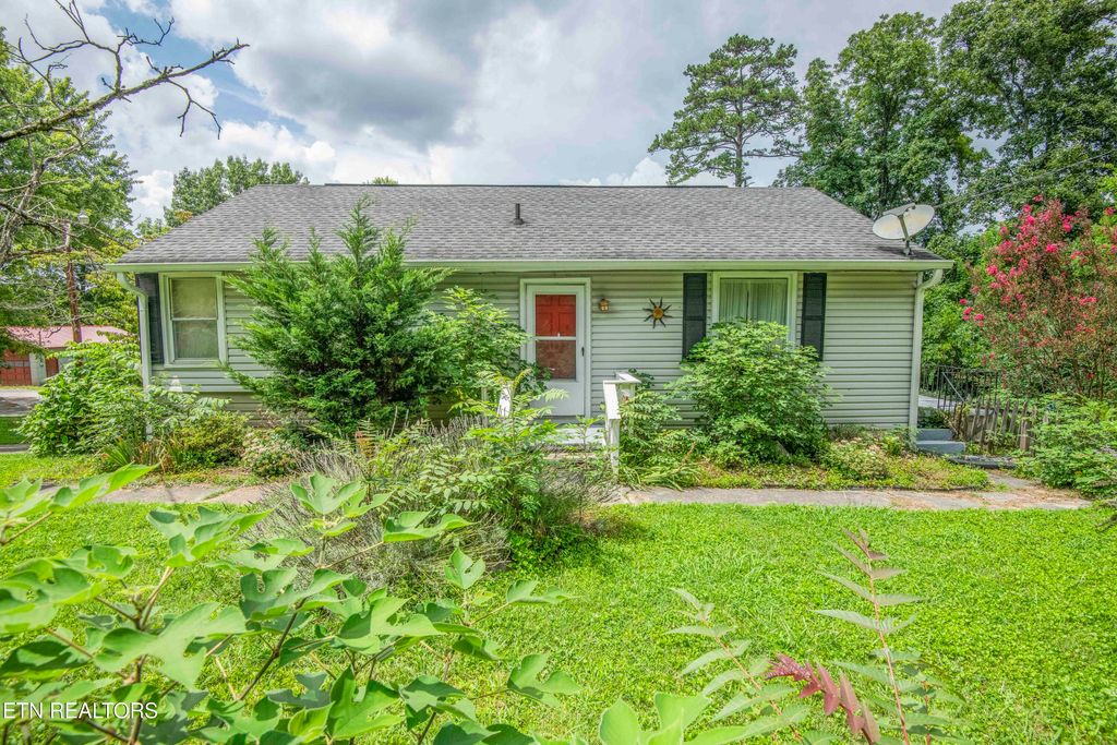 Photo of 4605 Buffat Mill Rd, Knoxville, TN 37914 (MLS # 1348921)