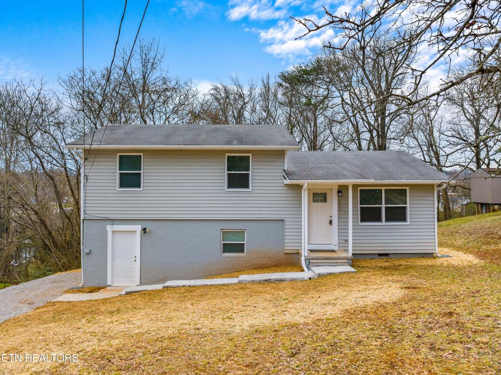 Photo of 532 N Wilder Ave, Rockwood, TN 37854 (MLS # 1292717)