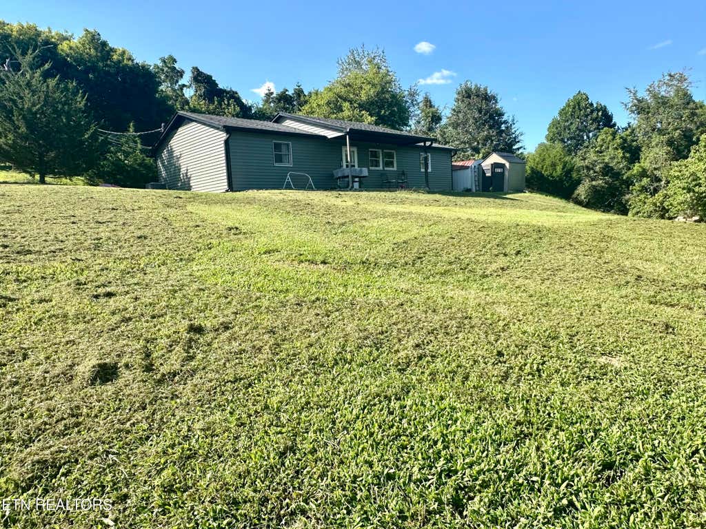 Photo of 420 Hayes Drive, Kodak, TN 37764 (MLS # 1350430)