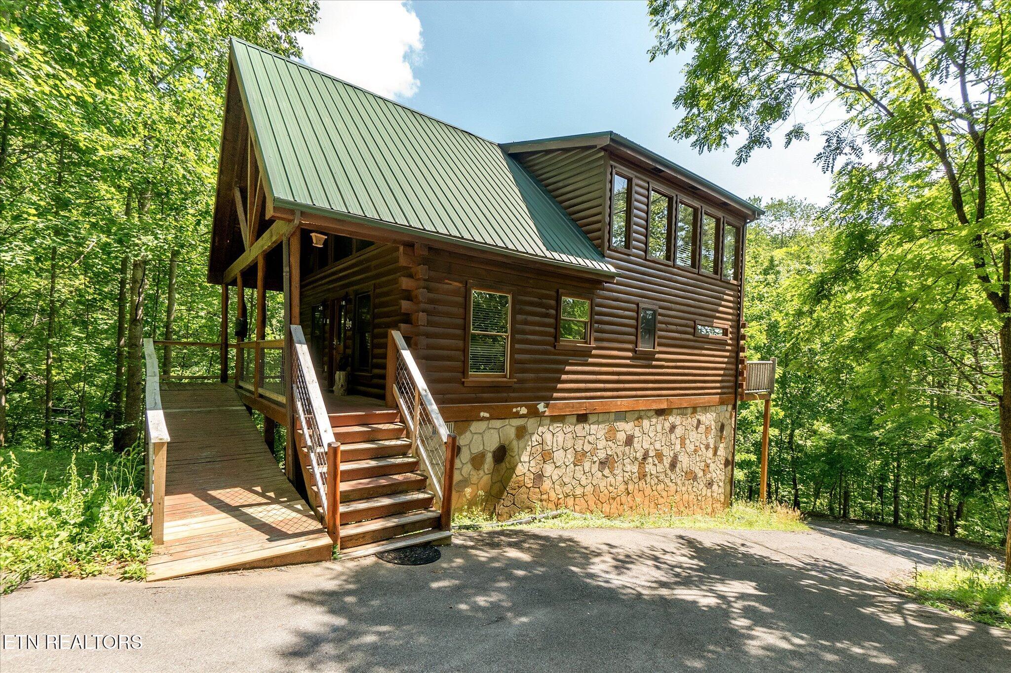 1521 Silver Poplar Lane