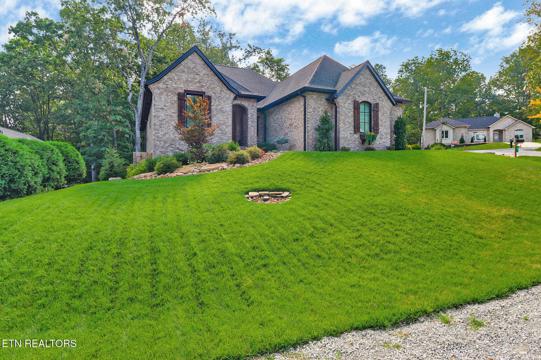 21 Oakcrest Circle
