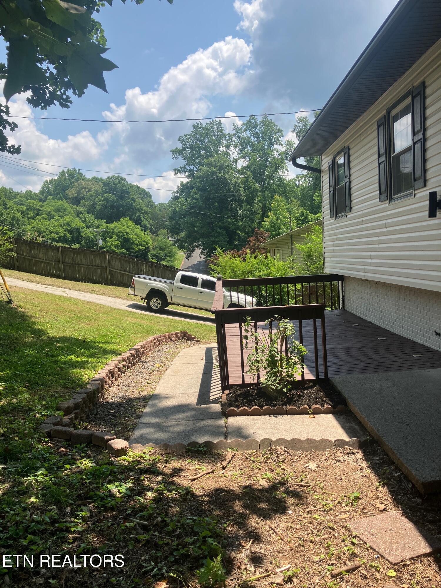 355 Walnut Valley Rd