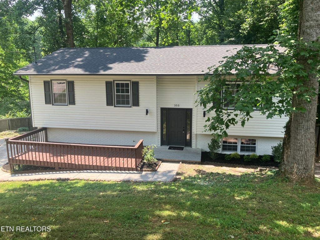 Photo of 355 Walnut Valley Rd, Clinton, TN 37716 (MLS # 1345994)