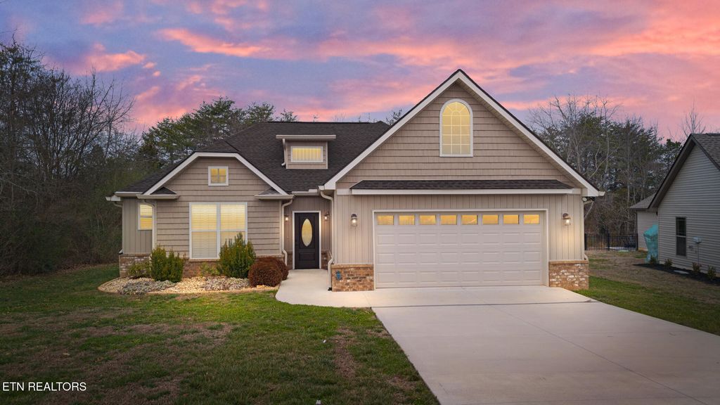 Photo of 129 Ogana Way, Loudon, TN 37774 (MLS # 1330858)