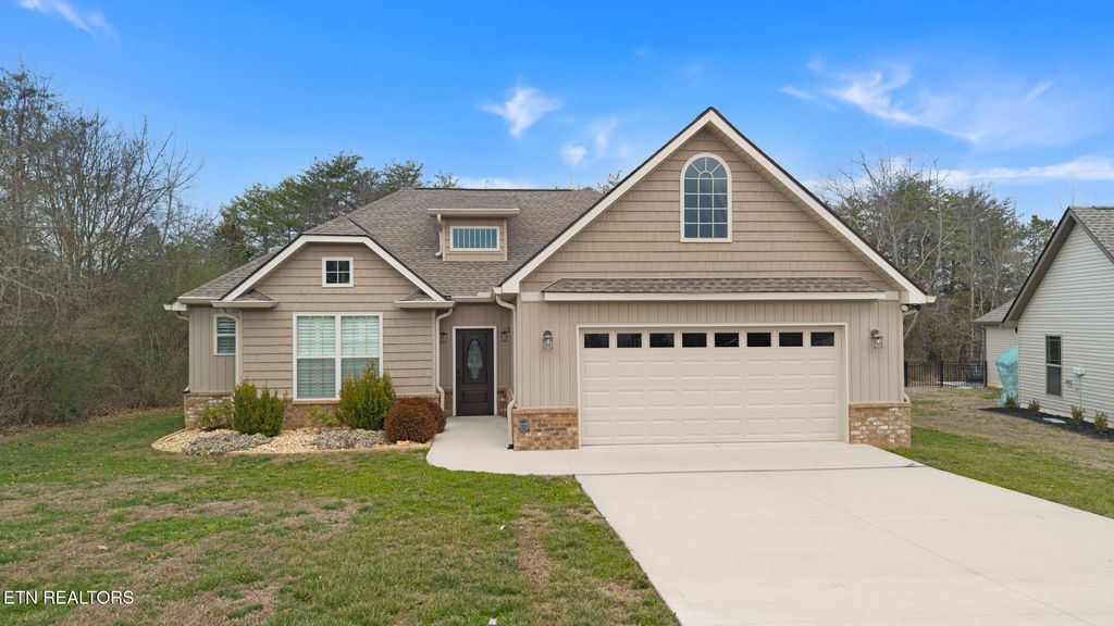 Photo of 129 Ogana Way, Loudon, TN 37774 (MLS # 1330858)