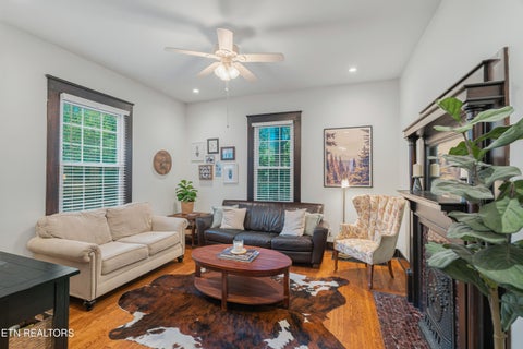 Tiny photo for 911 Gratz St, Knoxville, TN 37917 (MLS # 1357008)