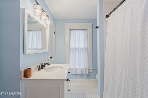 Tiny photo for 911 Gratz St, Knoxville, TN 37917 (MLS # 1357008)
