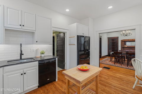 Tiny photo for 911 Gratz St, Knoxville, TN 37917 (MLS # 1357008)