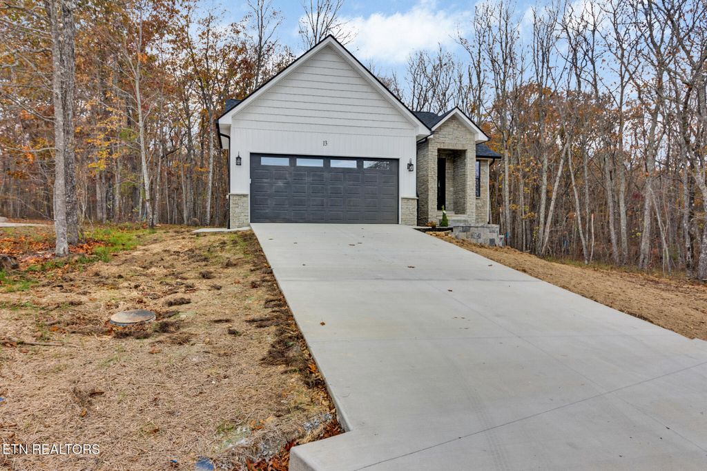 Photo of 13 Norwich Terrace, Fairfield Glade, TN 38558 (MLS # 1268300)