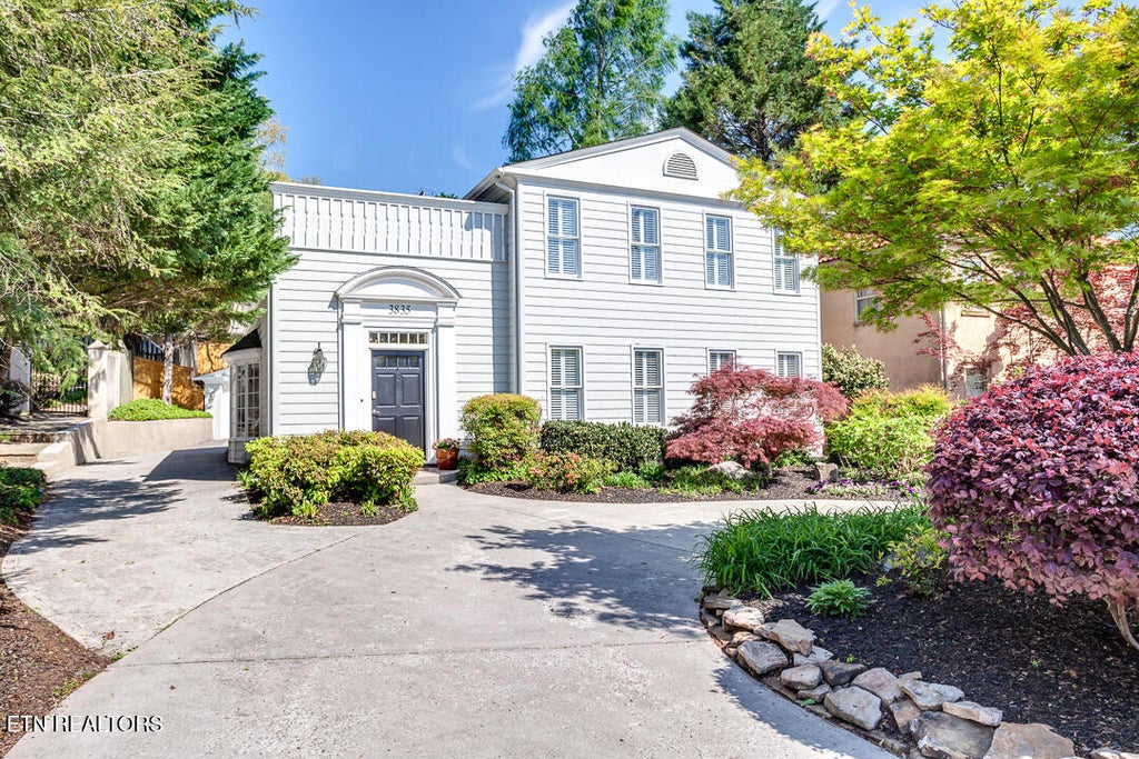 Photo of 3835 SW Keowee Ave, Knoxville, TN 37919 (MLS # 1297323)