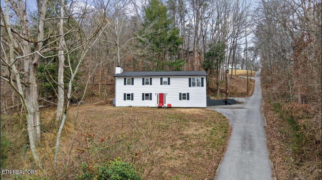 Photo of 790 Sulphur Springs Rd, Clinton, TN 37716 (MLS # 1326465)