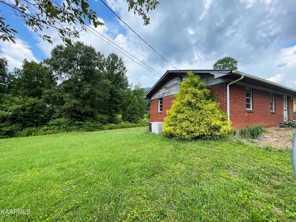 Photo of 139 Gaskin Circle, Wartburg, TN 37887 (MLS # 1232928)