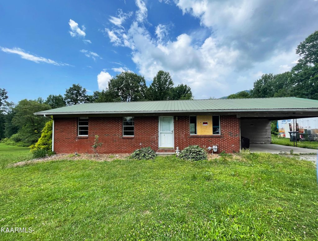 Photo of 139 Gaskin Circle, Wartburg, TN 37887 (MLS # 1232928)