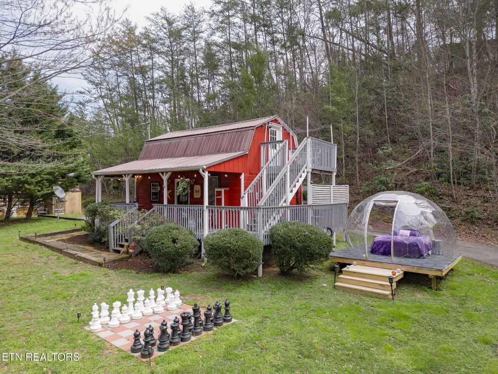 Photo of 4424 &amp; 4428 Grindstone Ridge Rd, Pigeon Forge, TN 37863 (MLS # 1333127)