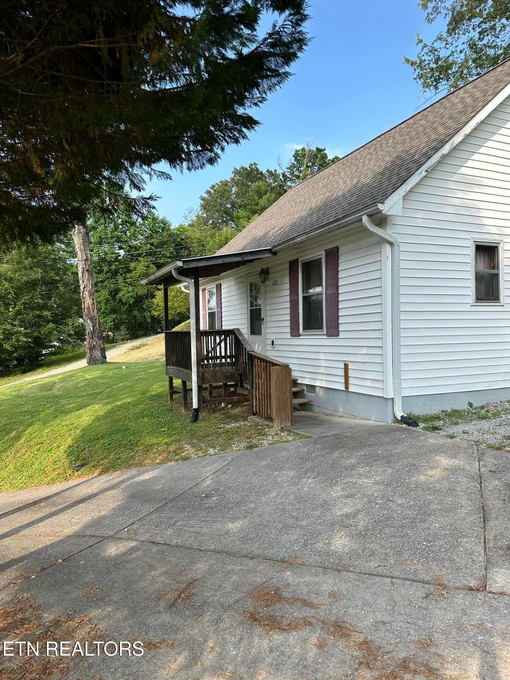 Photo of 522 N N Kingston Ave Ave, Rockwood, TN 37854 (MLS # 1304651)