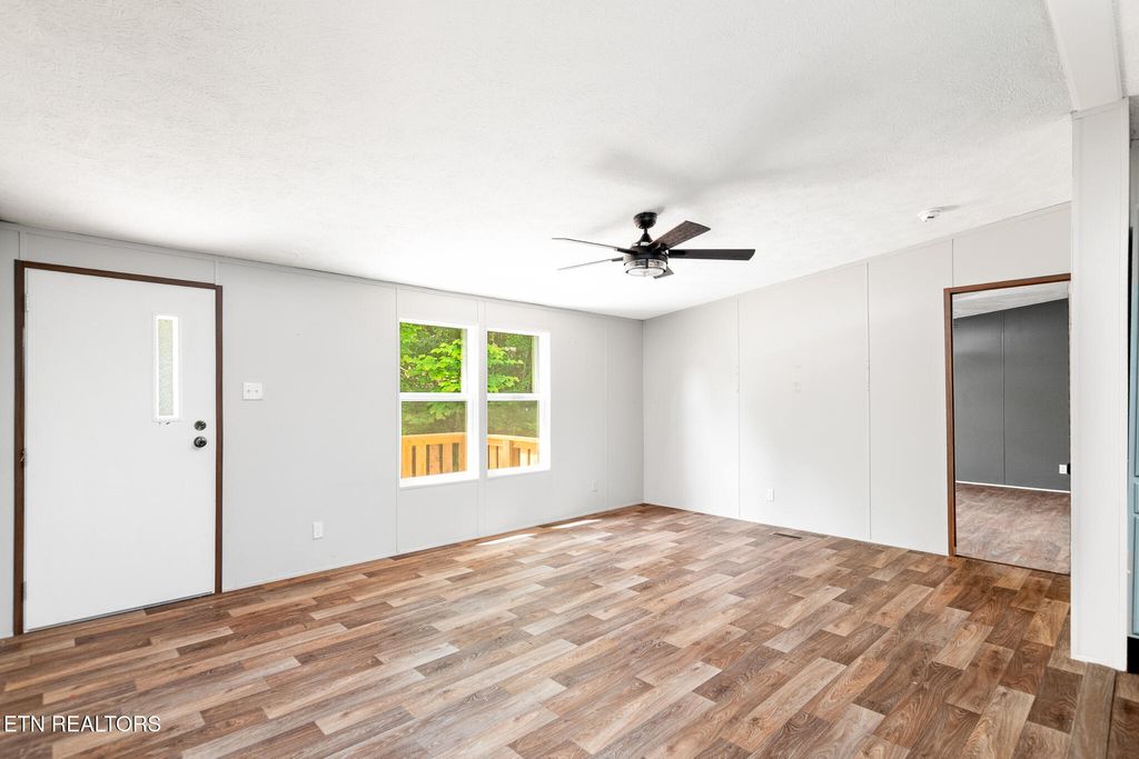 Photo of 297 Wells Rd, Powell, TN 37849 (MLS # 1303727)