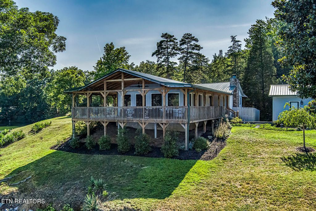 Photo of 357 Winton Chapel Rd, Rockwood, TN 37854 (MLS # 1309241)