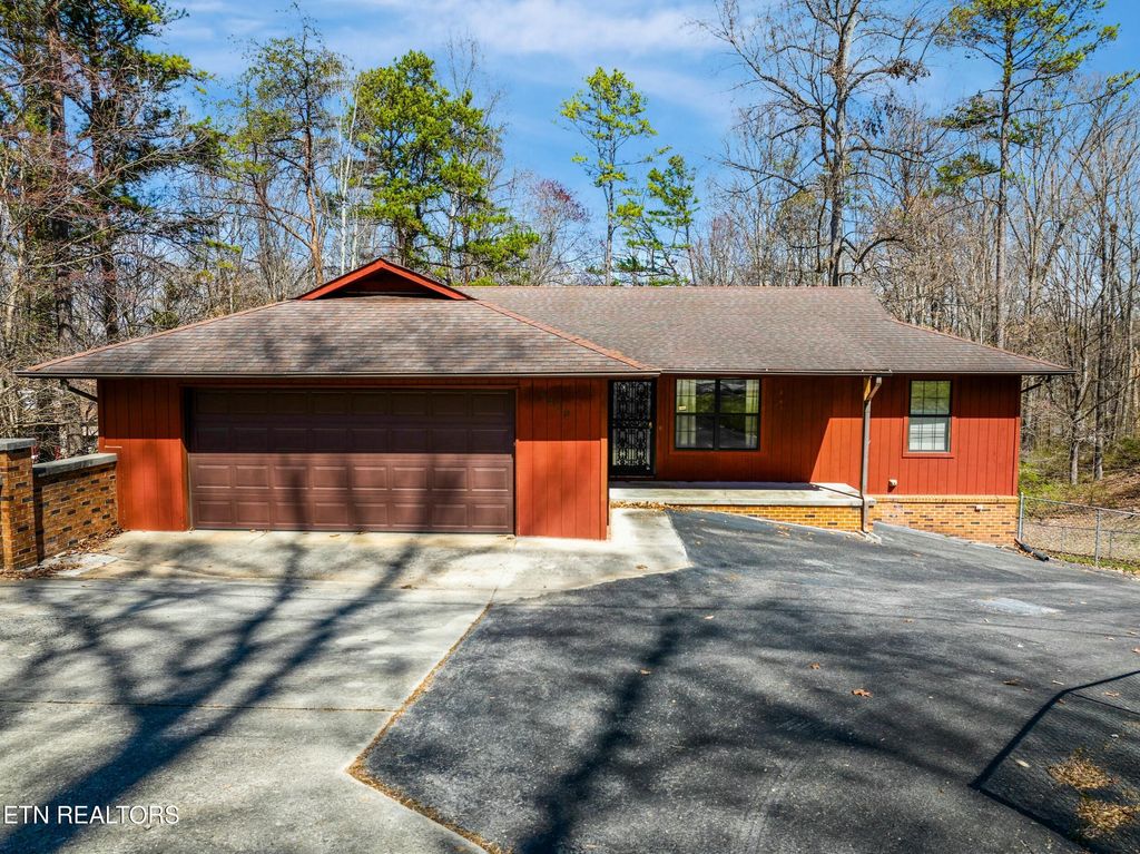 Photo of 9419 Jim Loy Drive, Strawberry Plains, TN 37871 (MLS # 1293266)