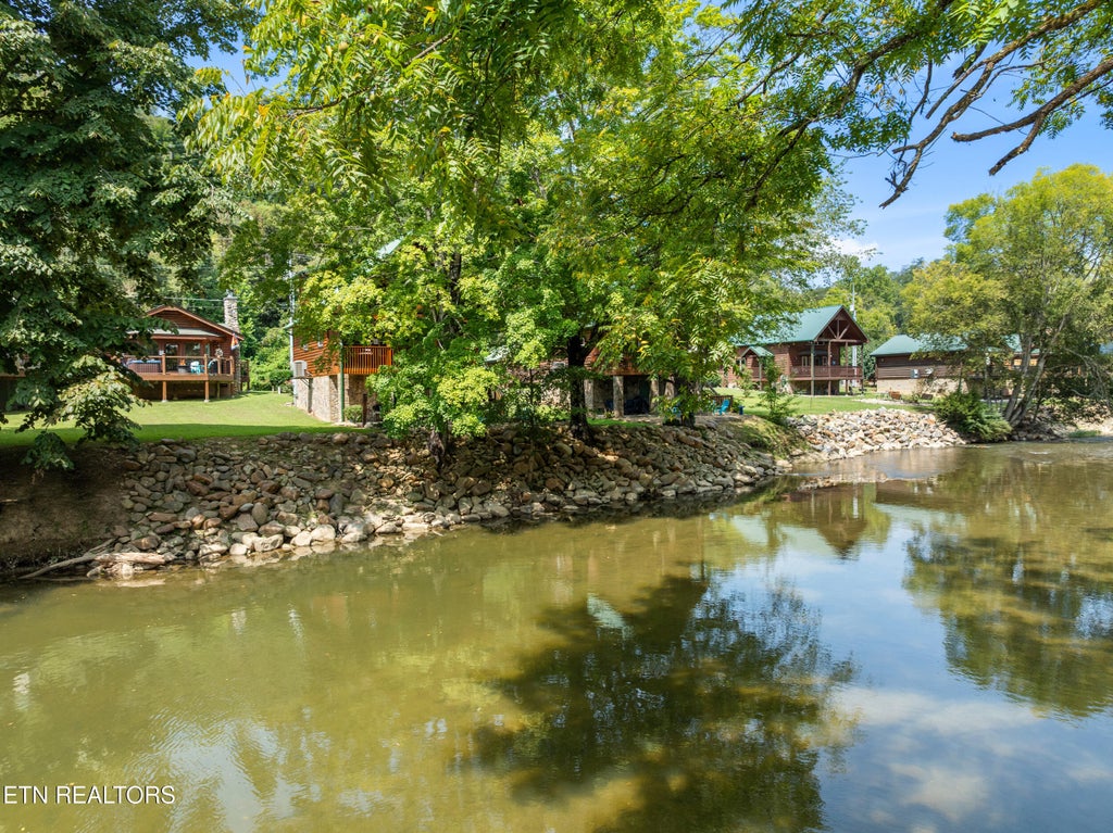 Photo of 2323 River Port Way, Pigeon Forge, TN 37863 (MLS # 1353812)