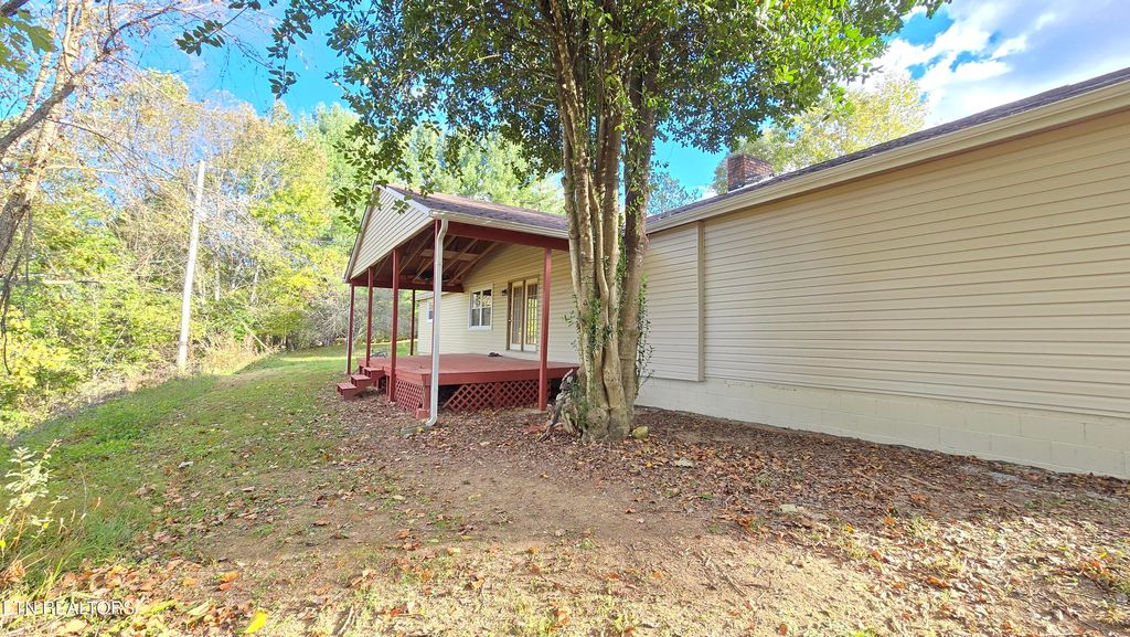 Photo of 1225 Snodgrass Rd, New Tazewell, TN 37825 (MLS # 1280021)
